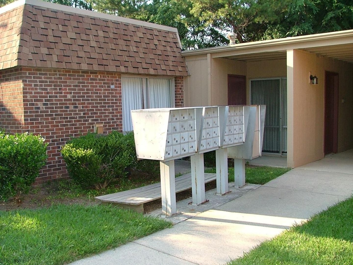Chapel Hill House: 108 Ephesus Church Road #212