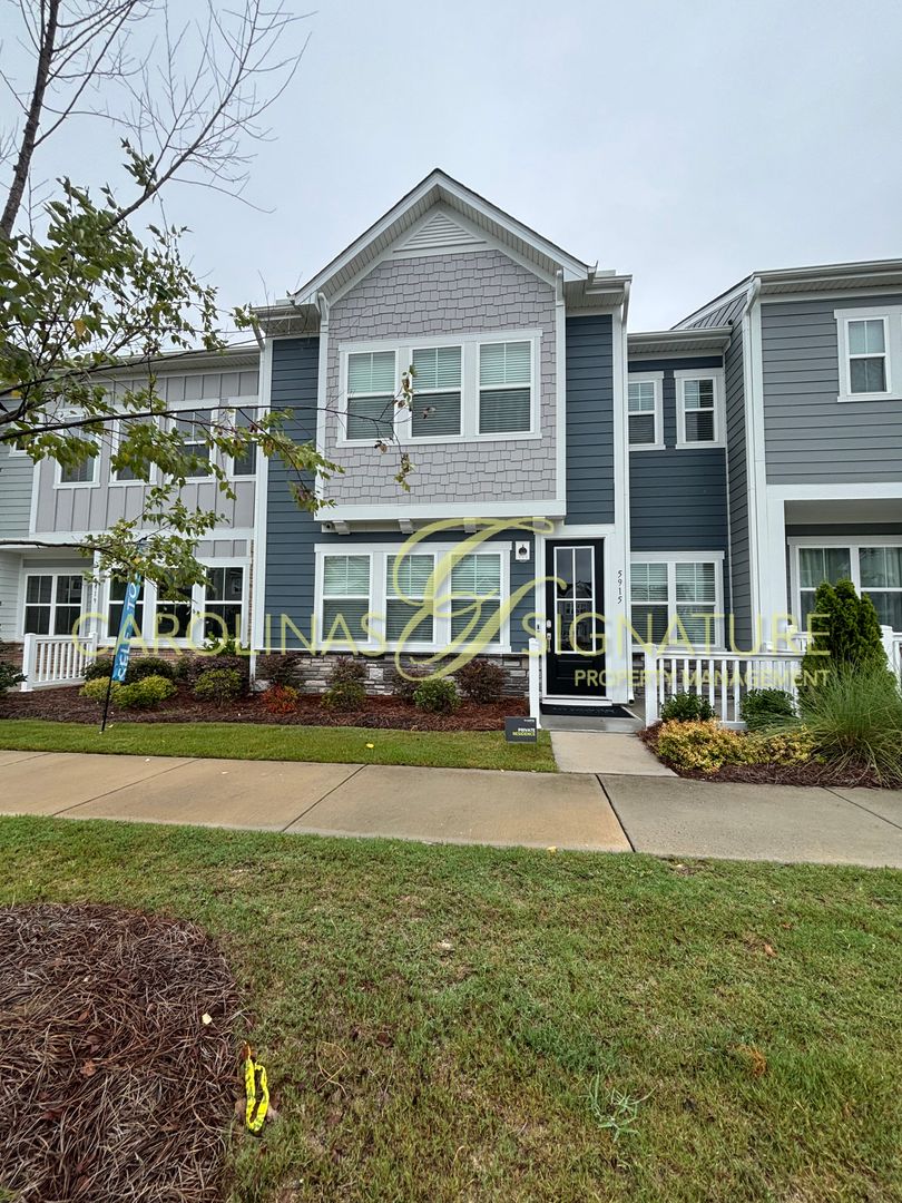Charlotte Townhome: 5915 Wetlands Alley(Trellis at The Commons)