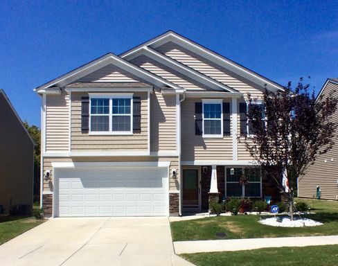 4BR/2.5BA Home Located in Hampden Village – photo 1