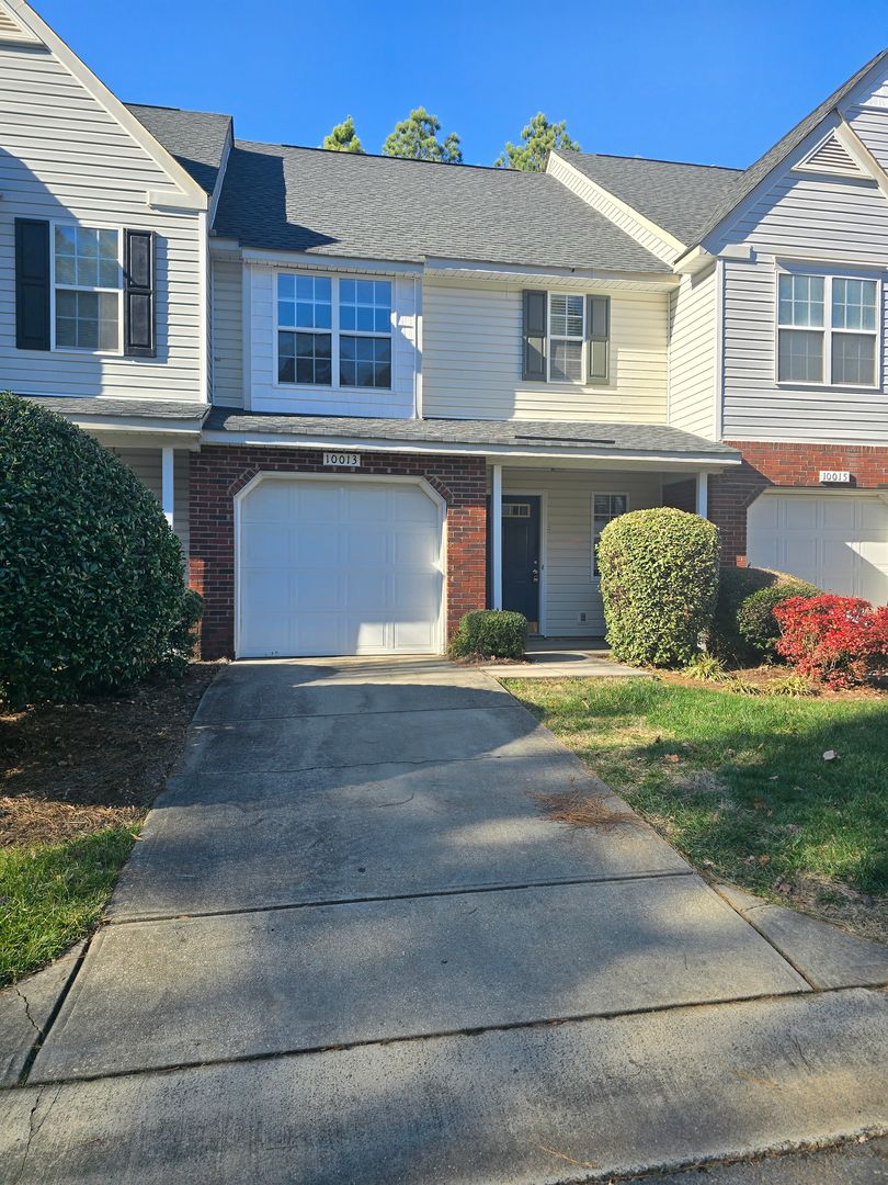 Charlotte Townhome: 10013 University Park Lane