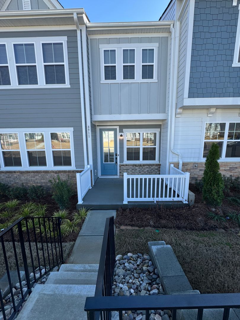 Charlotte Townhome: 8911 Nettleton Avenue