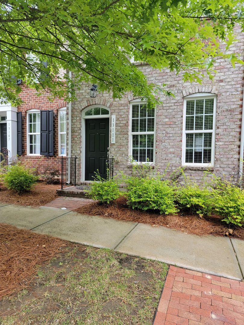 Charlotte Townhome: 13111 Arbor Day Ct(Eastfield Prosperity Village)