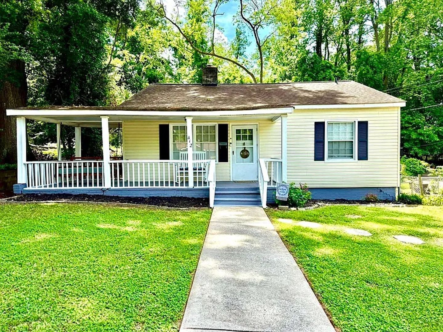 Gaffney House: 412 Montgomery St