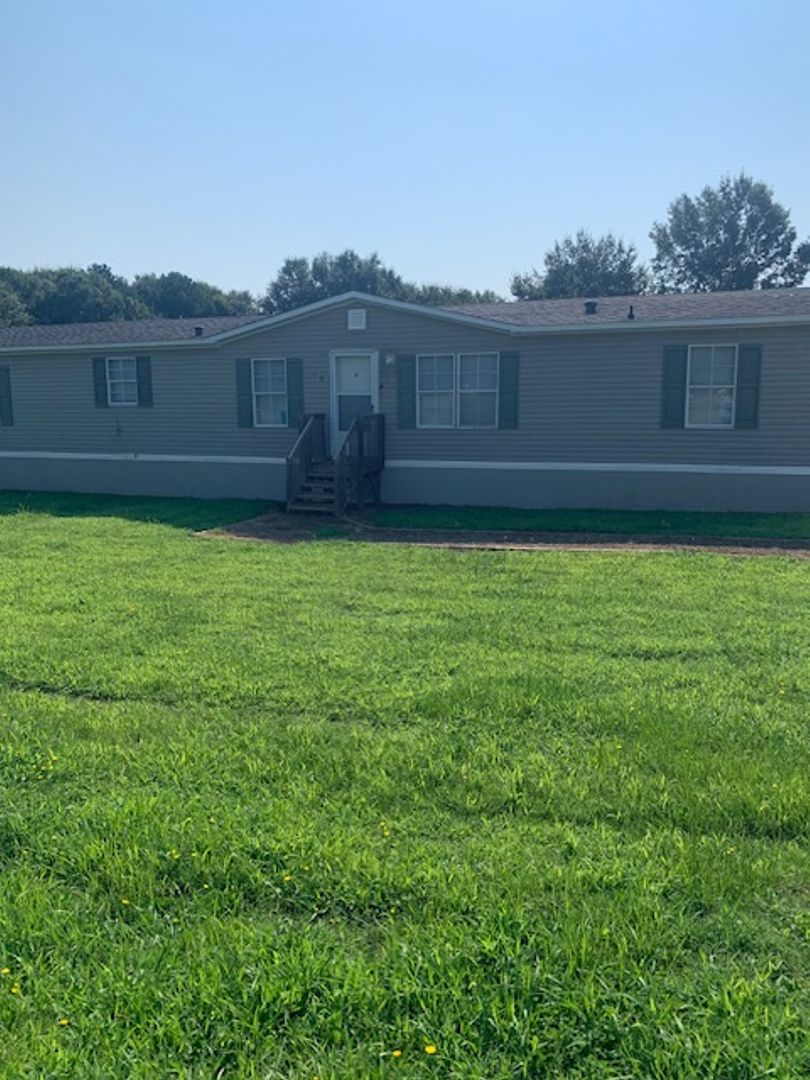 Spartanburg House: 259 Casual Drive