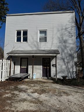 2 Bedroom Kent Student Housing – $600 Per Room with Private Entrance