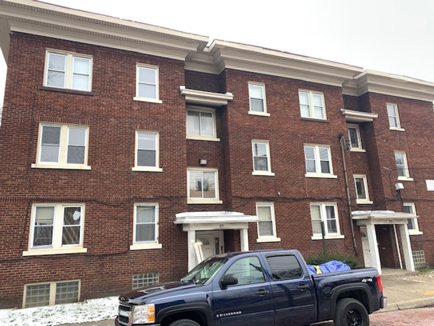 Akron Apartment: 23-27 Charlotte St
