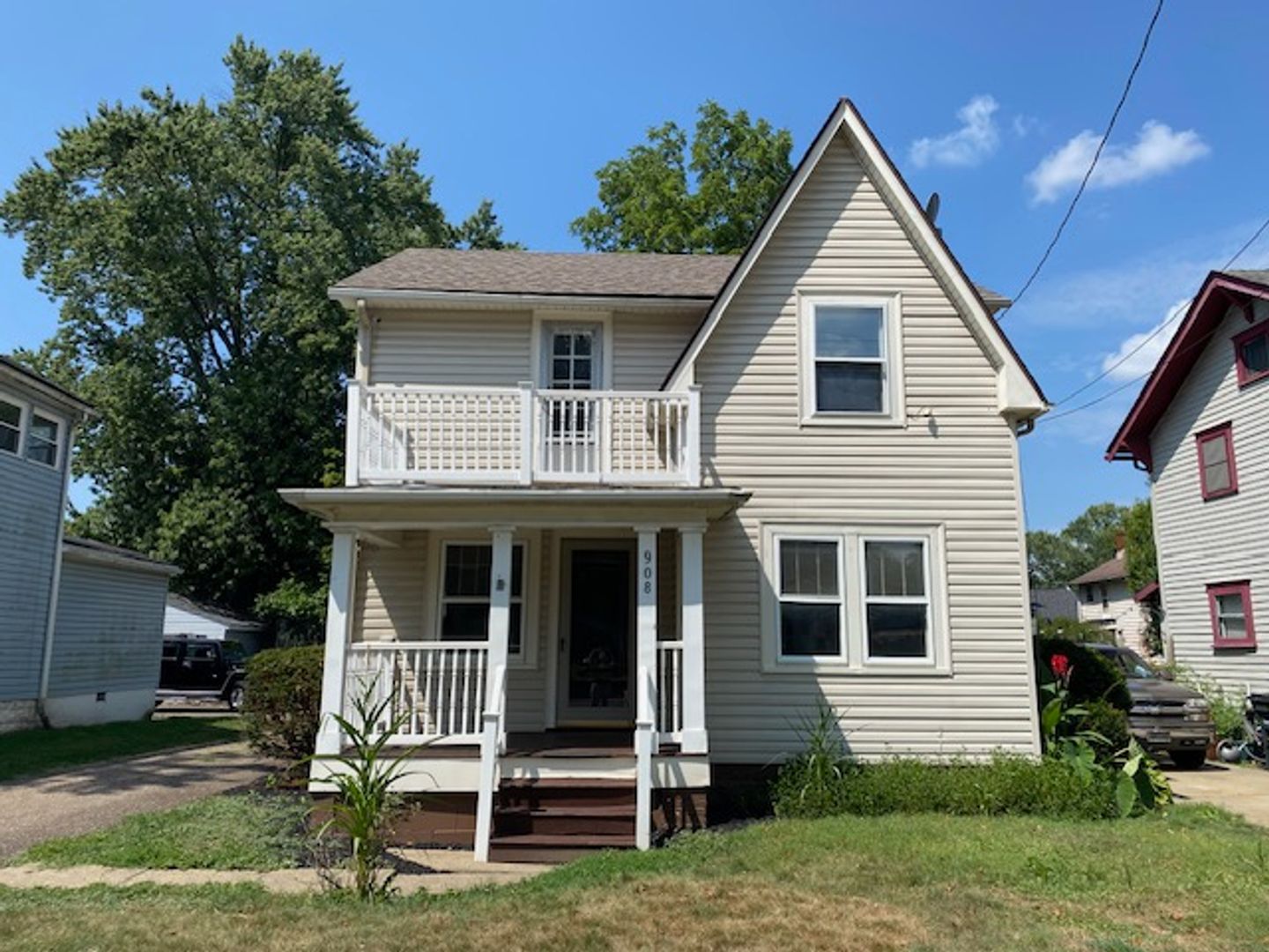 Warm & Bright West Akron 3BR with Fireplace, Off-Street Parking & Backyard
