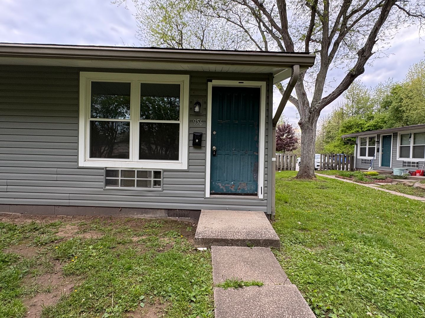 Kent Apartment: 948 Silver Meadows Blvd