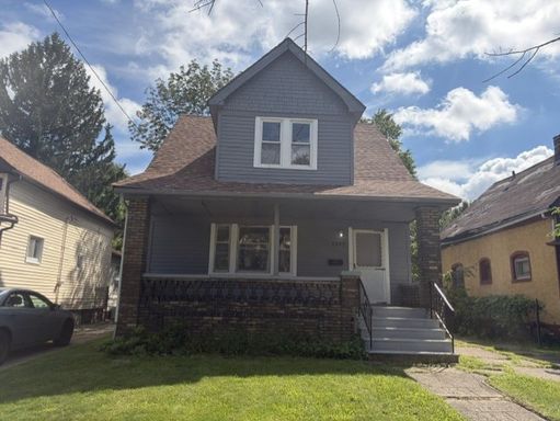 Move-In Ready 3-Bedroom Home with 1.5 Baths and Detached Garage! – photo 1