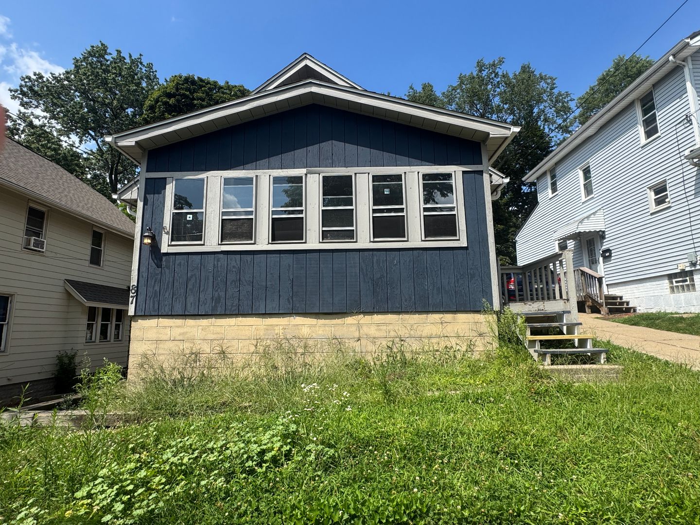Akron House: 787 Jason Ave