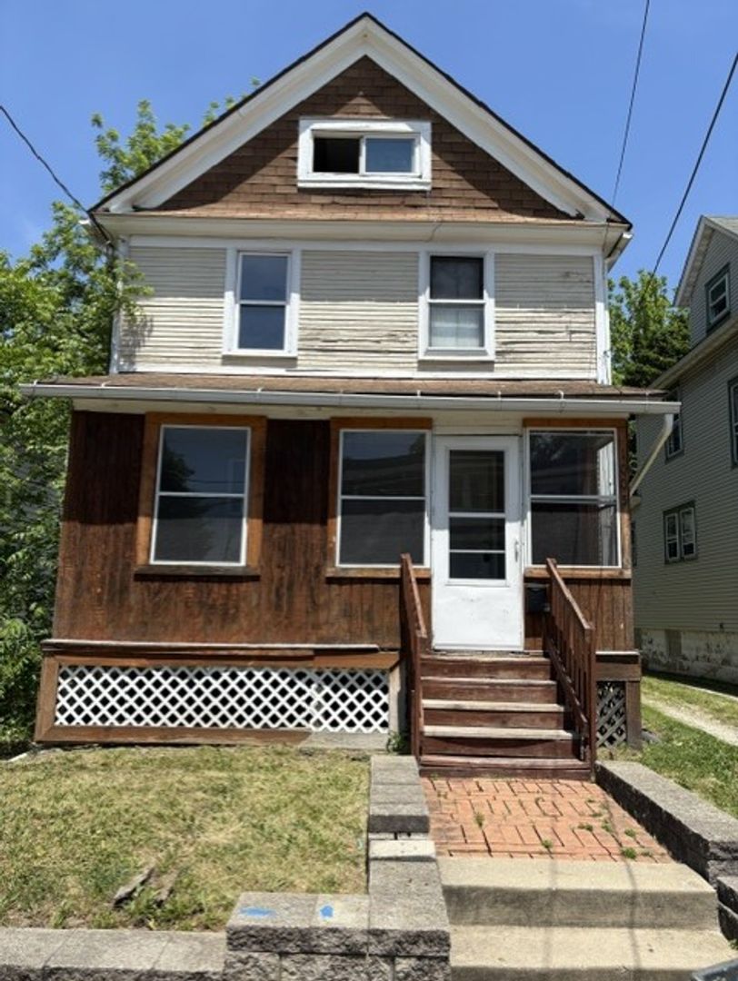 Akron House: 1005 Florida Ave