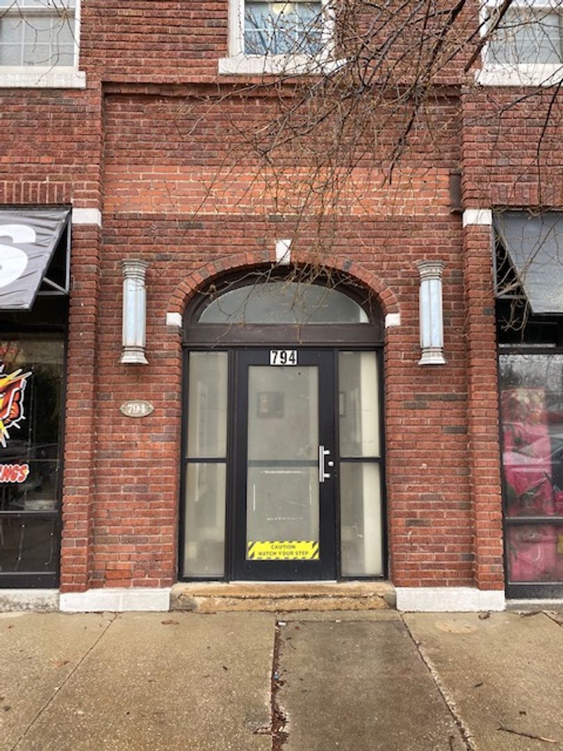 Akron Apartment: 794 N Main St