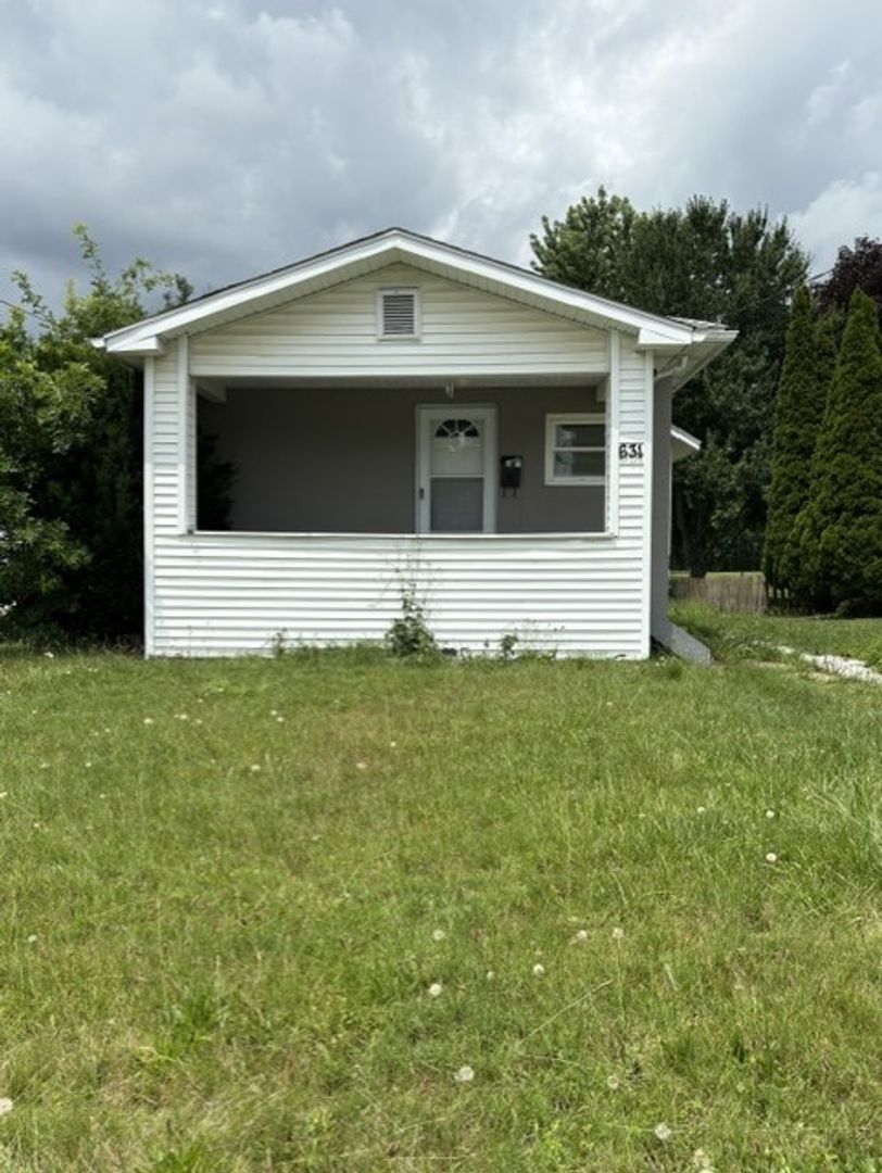 Cuyahoga Falls House: 631 Viewpoint Ave