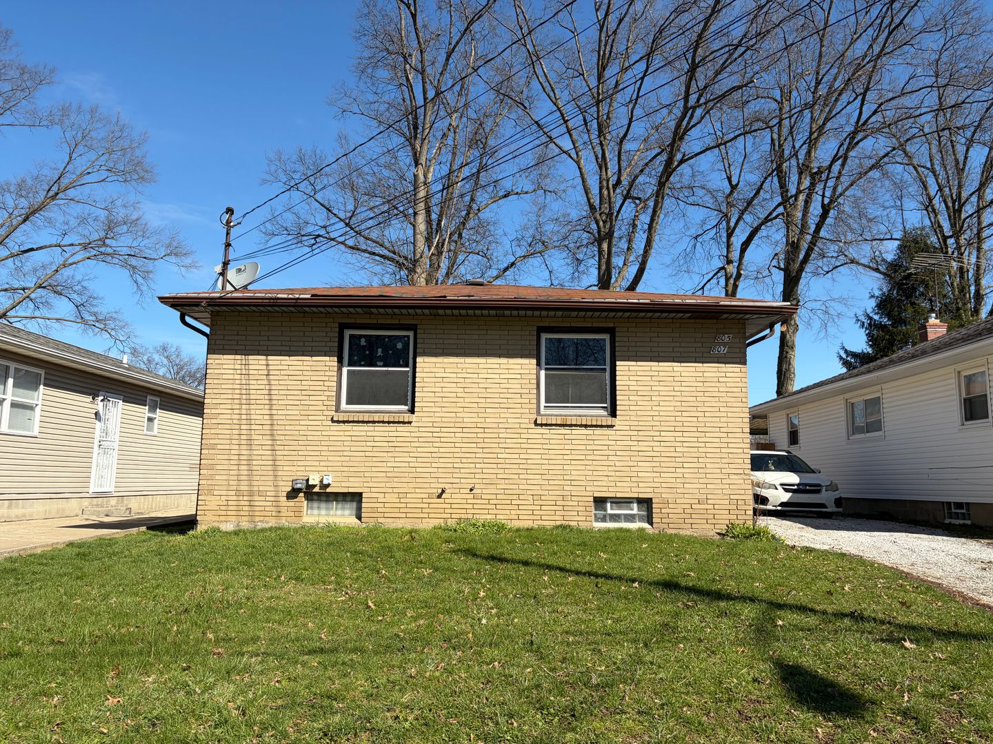 Akron Apartment: 805-807 Georgia Ave