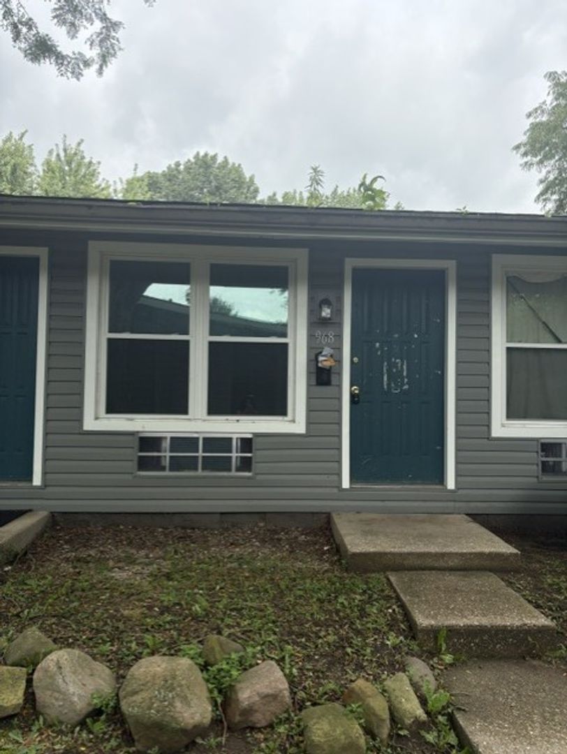 Kent Apartment: 968 Silver Meadows Blvd