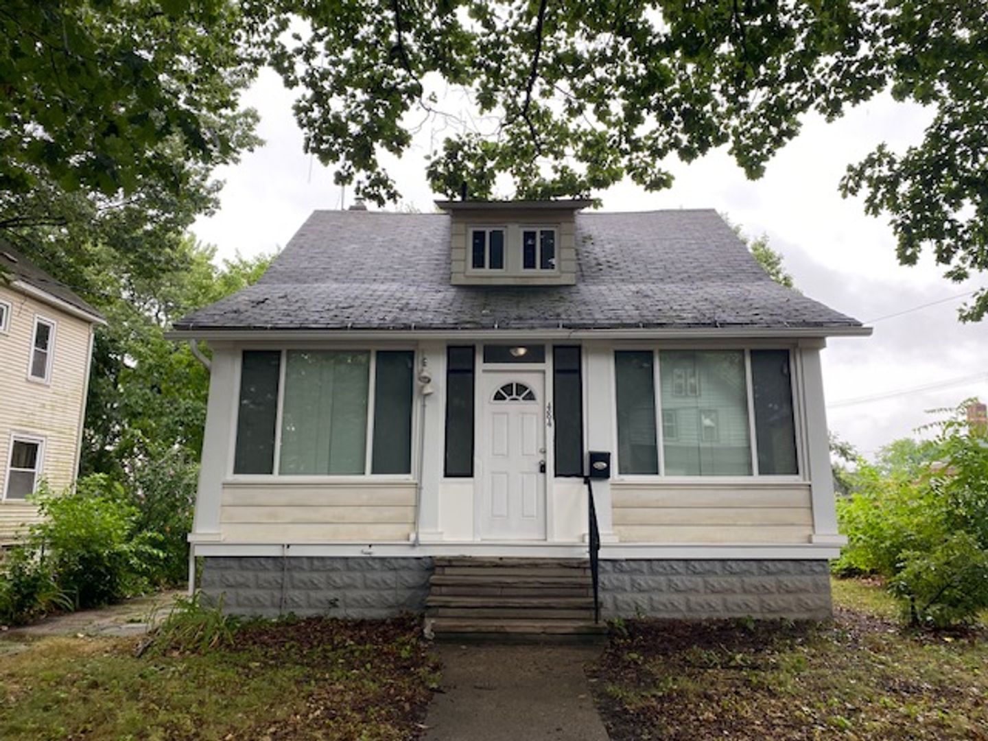 Akron House: 484 Hammel St