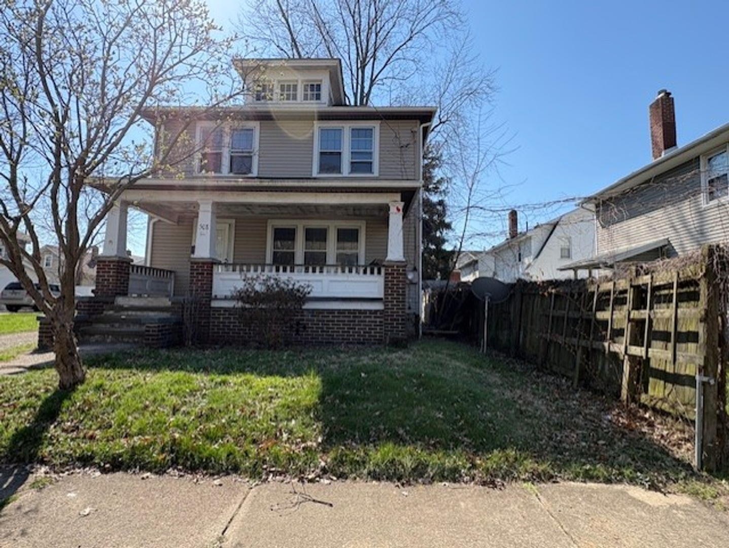 Akron House: 508 Eva Ave