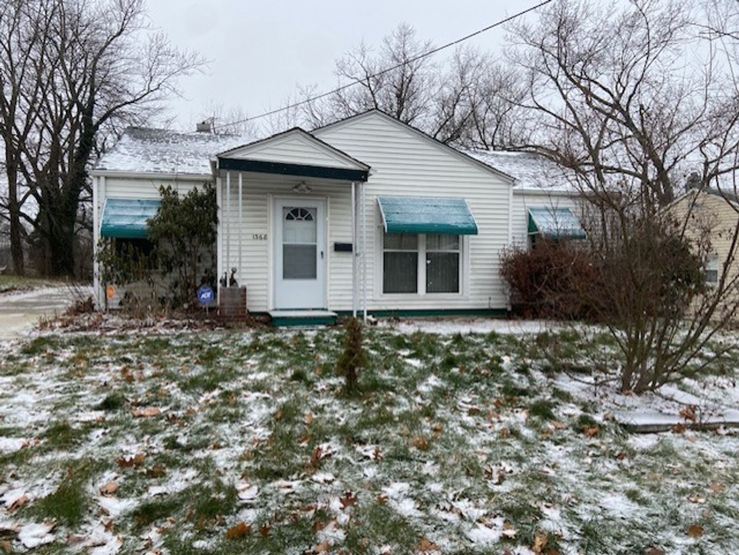Akron House: 1368 Winton Ave