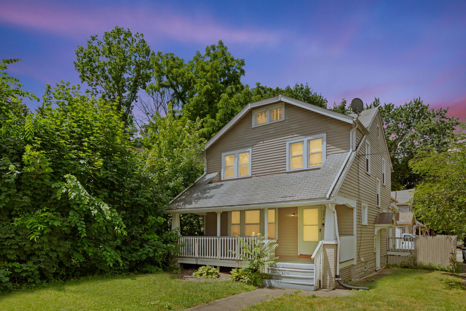 Akron House: 376 Grace Ave