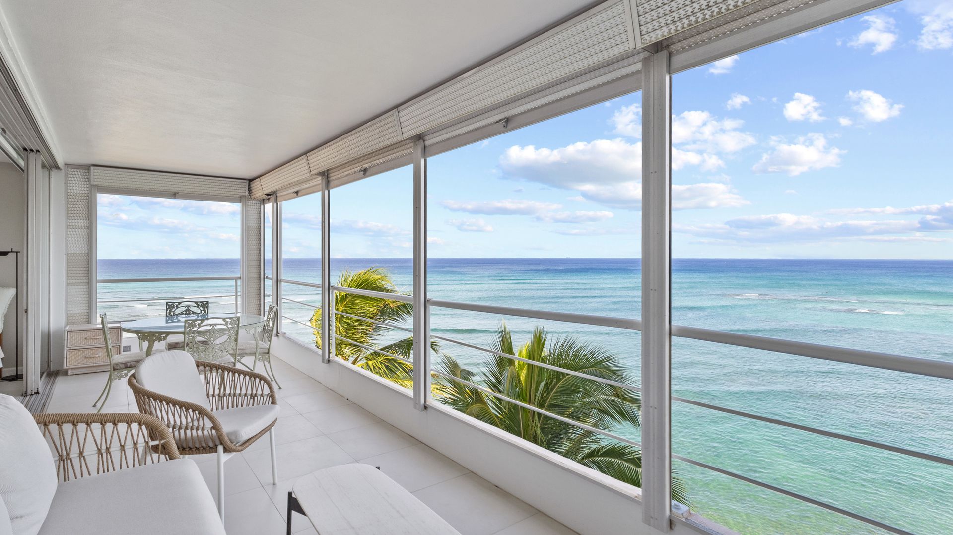 Honolulu Condo: 2979 Kalakaua Ave, Apt. 901