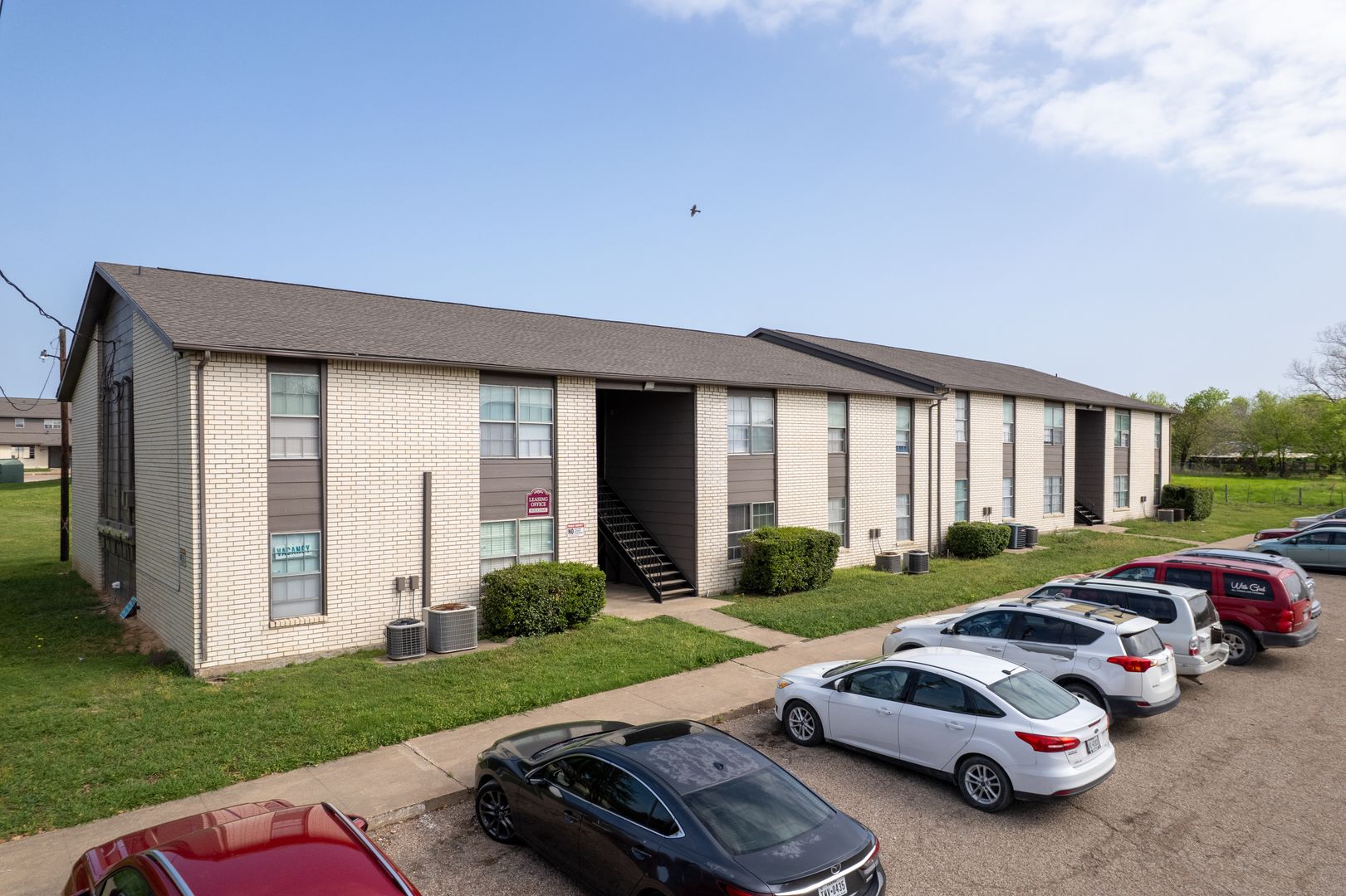 Marlin Apartment: 1417 McClanahan Rd.