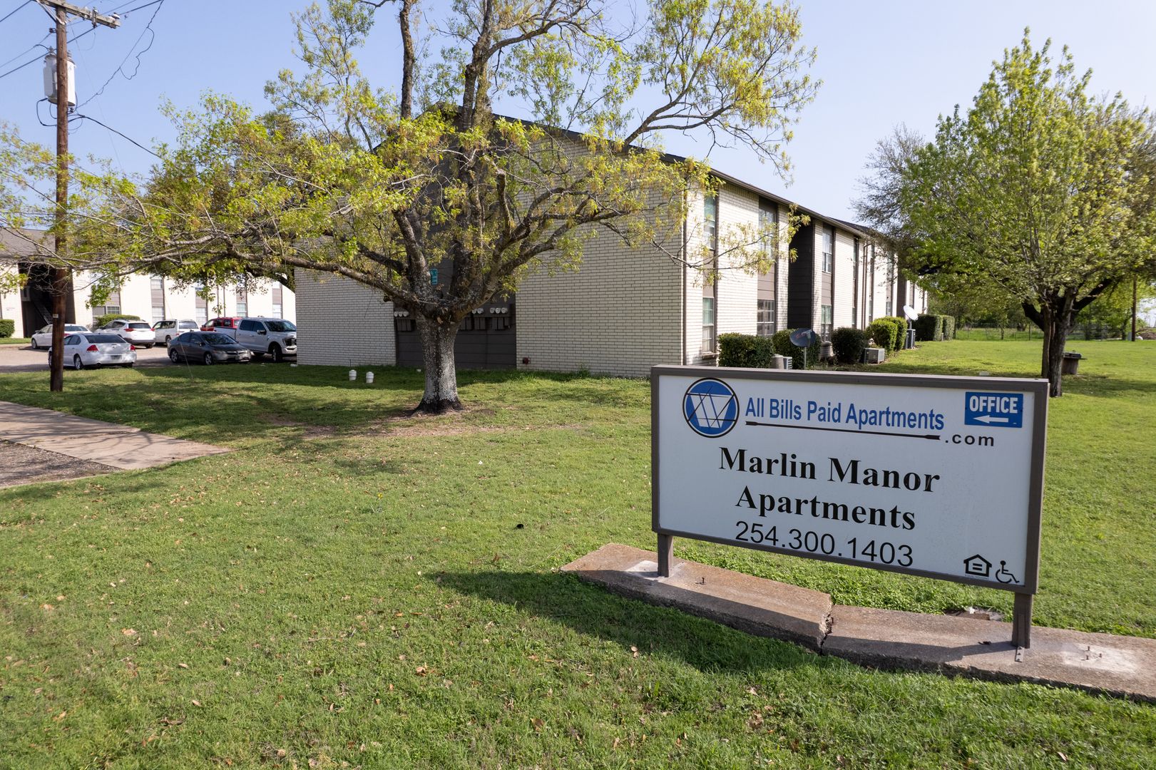 Marlin Apartment: 1417 McClanahan Rd.