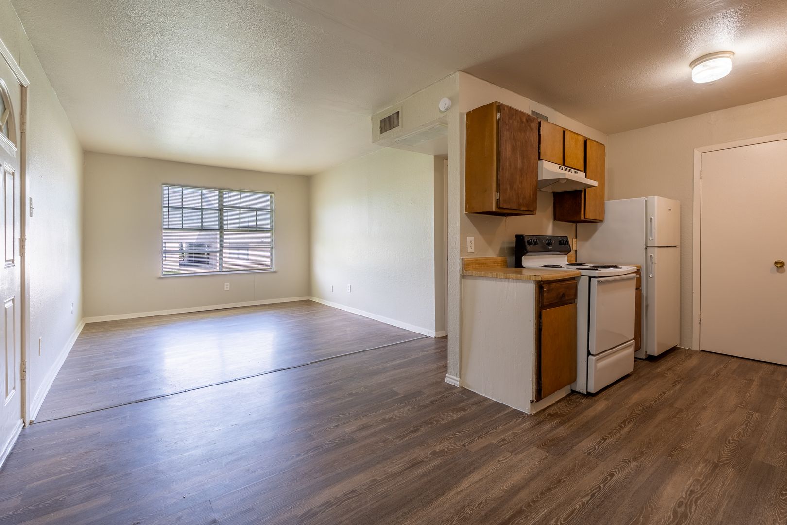 Marlin Apartment: 1417 McClanahan Rd.