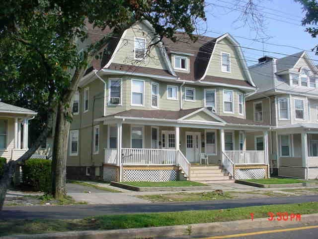 Bridgeport Apartment: 1024-1026 Noble Ave.