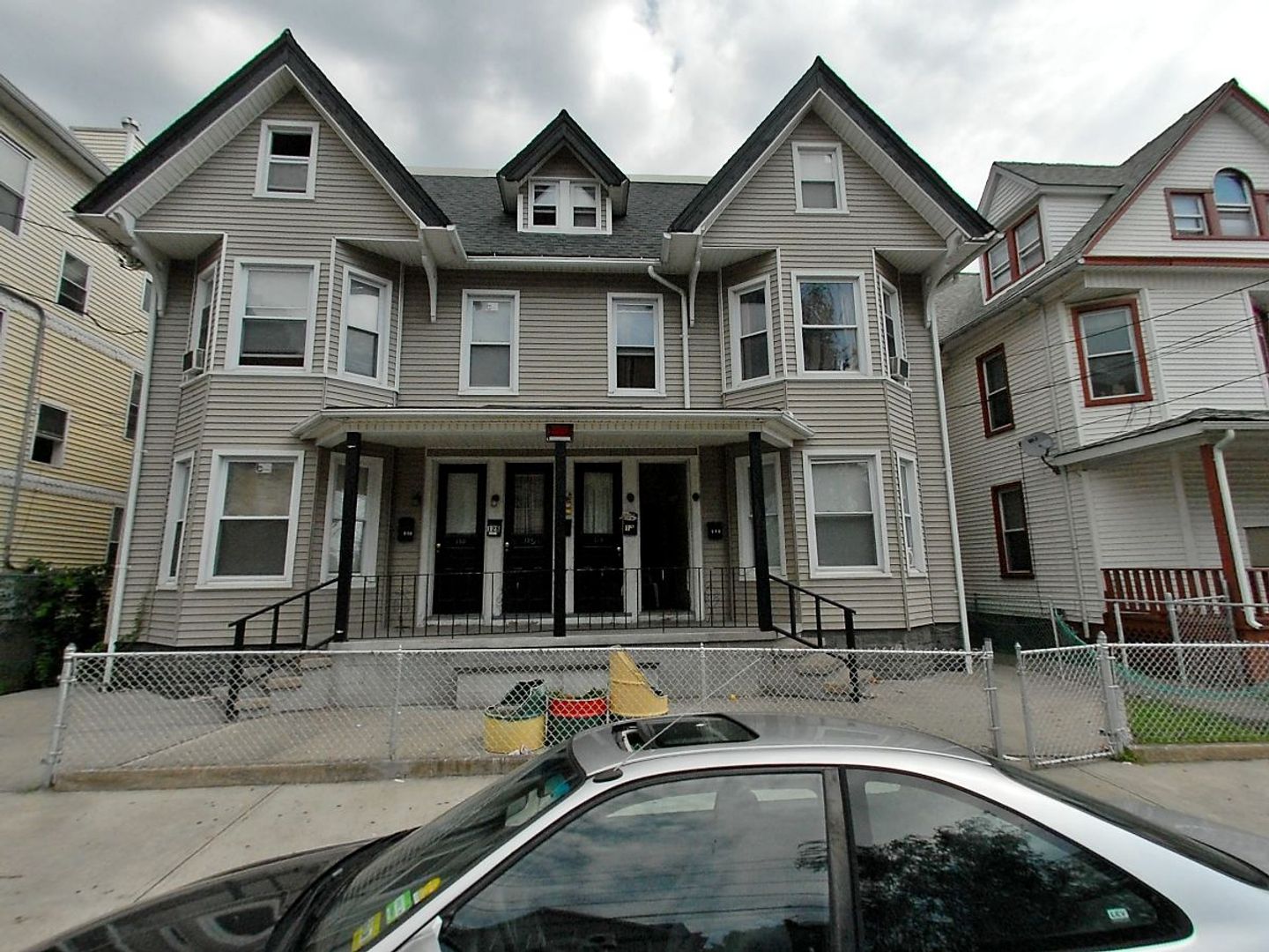 Bridgeport Apartment: 124 -130 Catherine St.