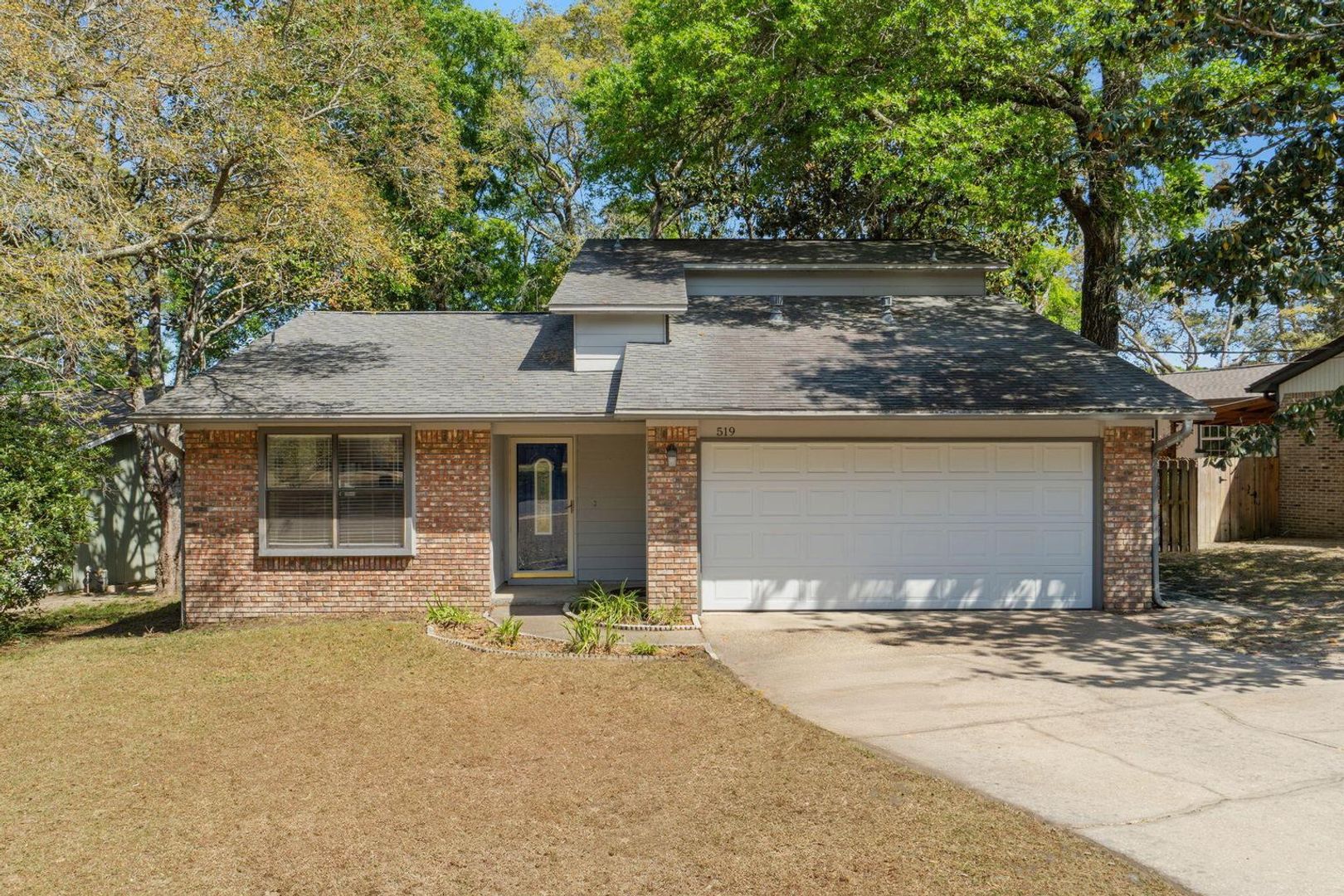 Niceville House: 519 Matthew Street