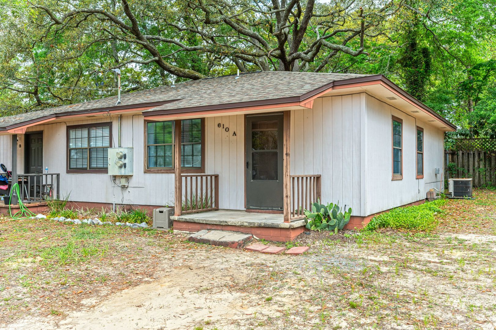 Niceville House: 610A 32nd Street