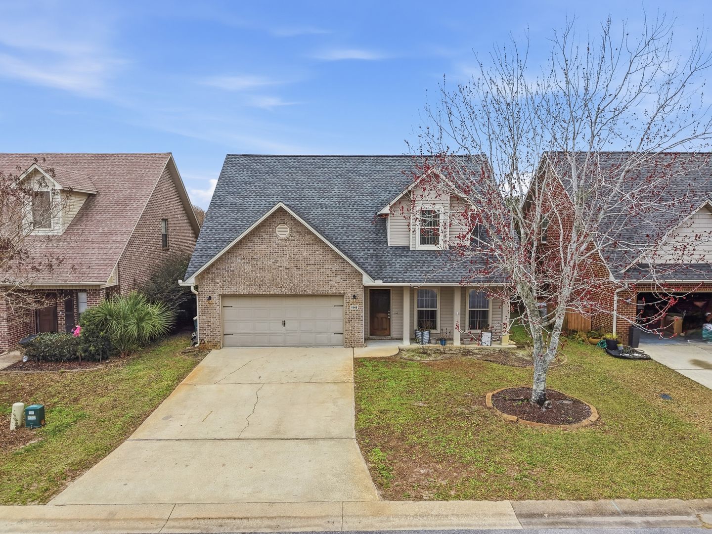 Navarre House: 1949 Mooring Drive