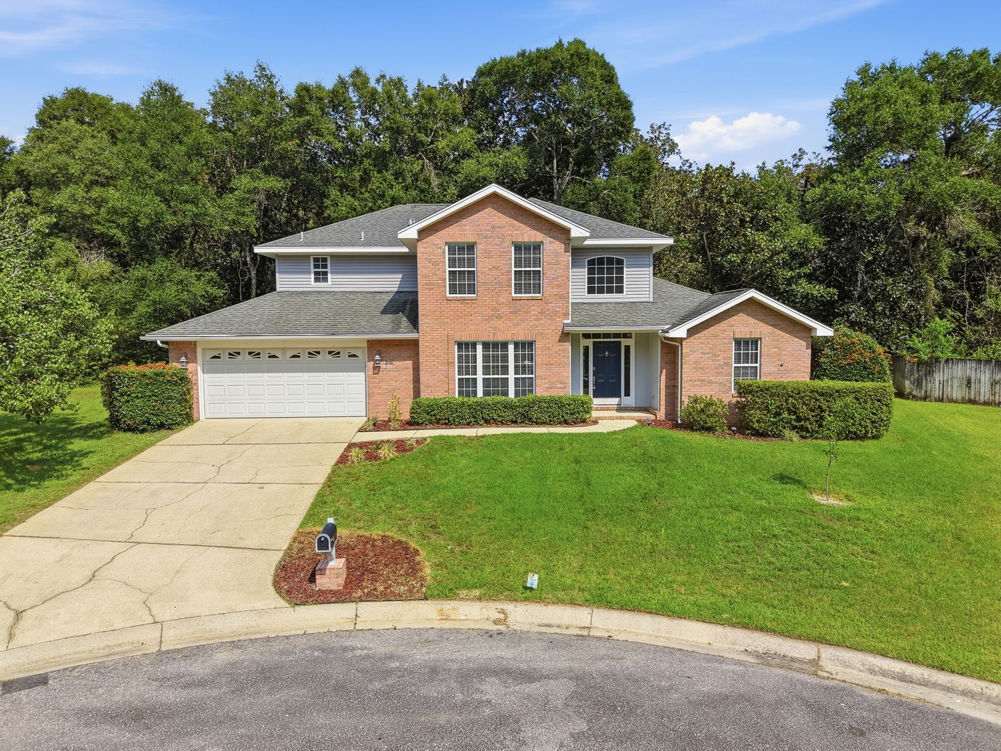 Niceville House: 316 Branch Hill Park