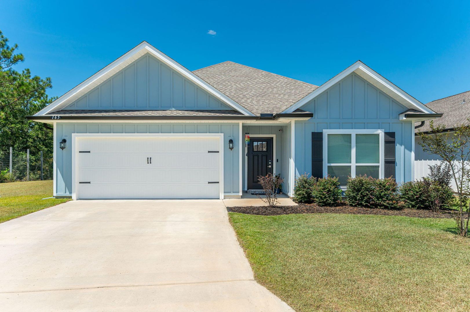 Crestview House: 165 Blooming Cove
