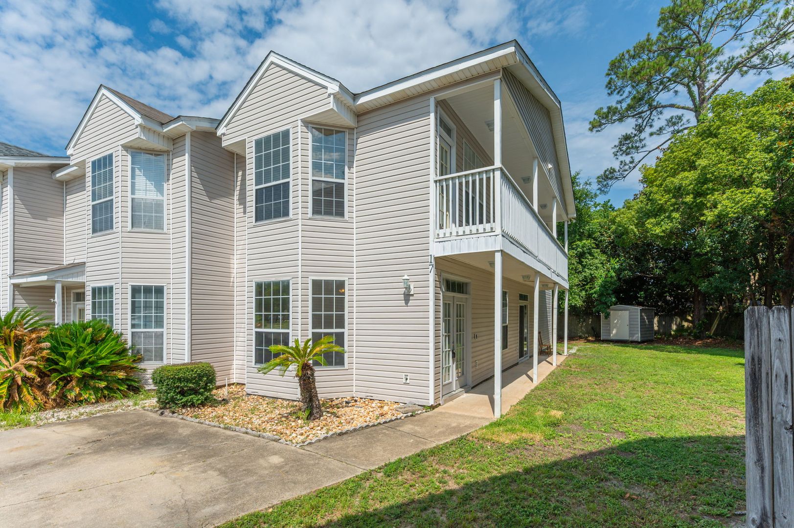 Fort Walton Beach Townhome: 17 Chatelaine Circle