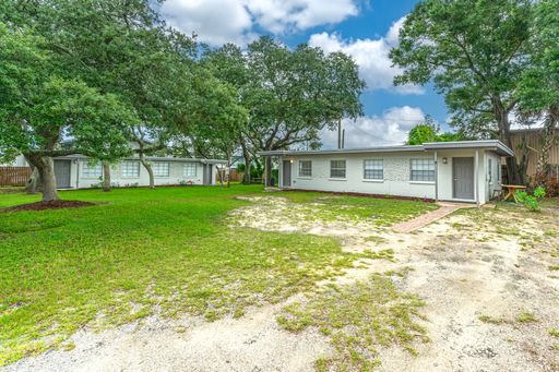 Updated Florida Cottage – photo 1