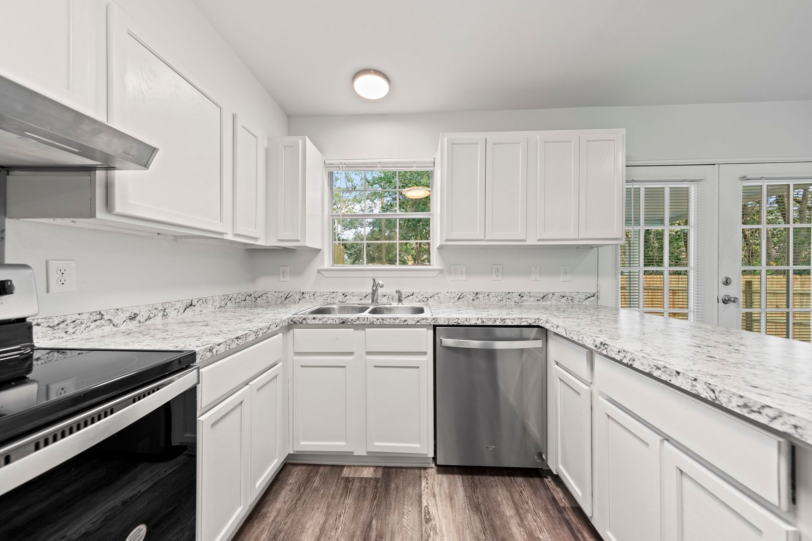 Niceville Townhome: 220 Fir Avenue