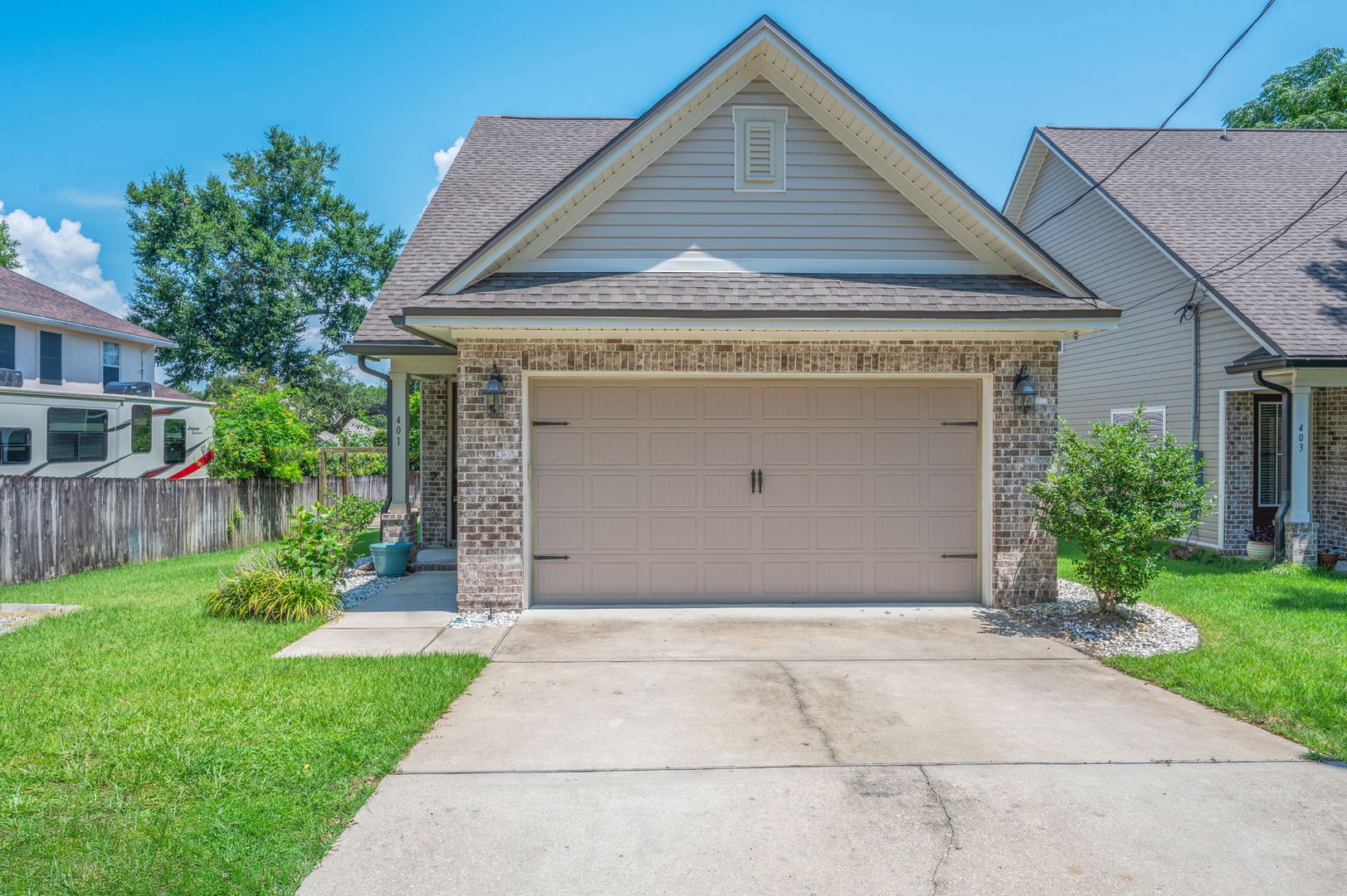 Niceville House: 401 King Street