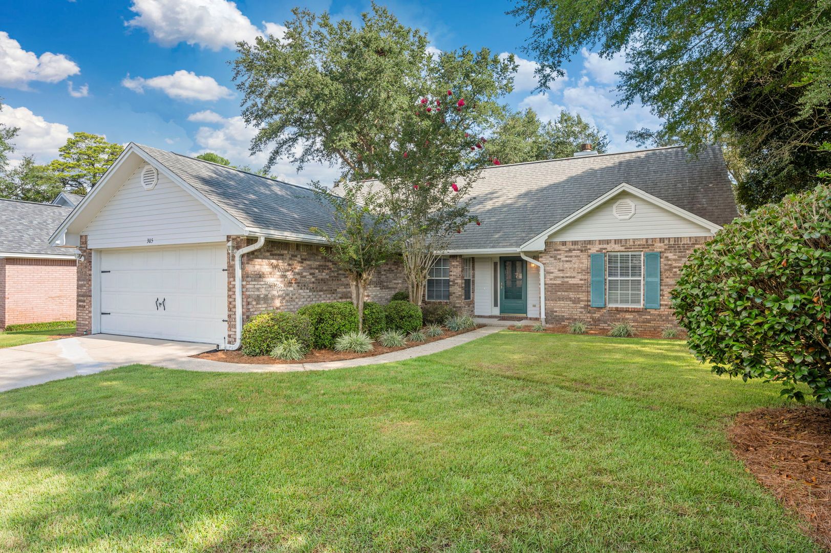 Niceville House: 305 Parkwood Place