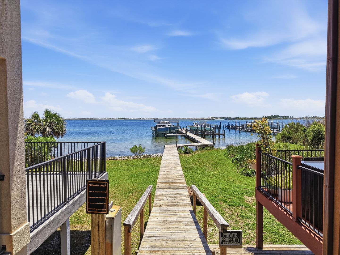 Mary Esther House: 490 Soundview Court