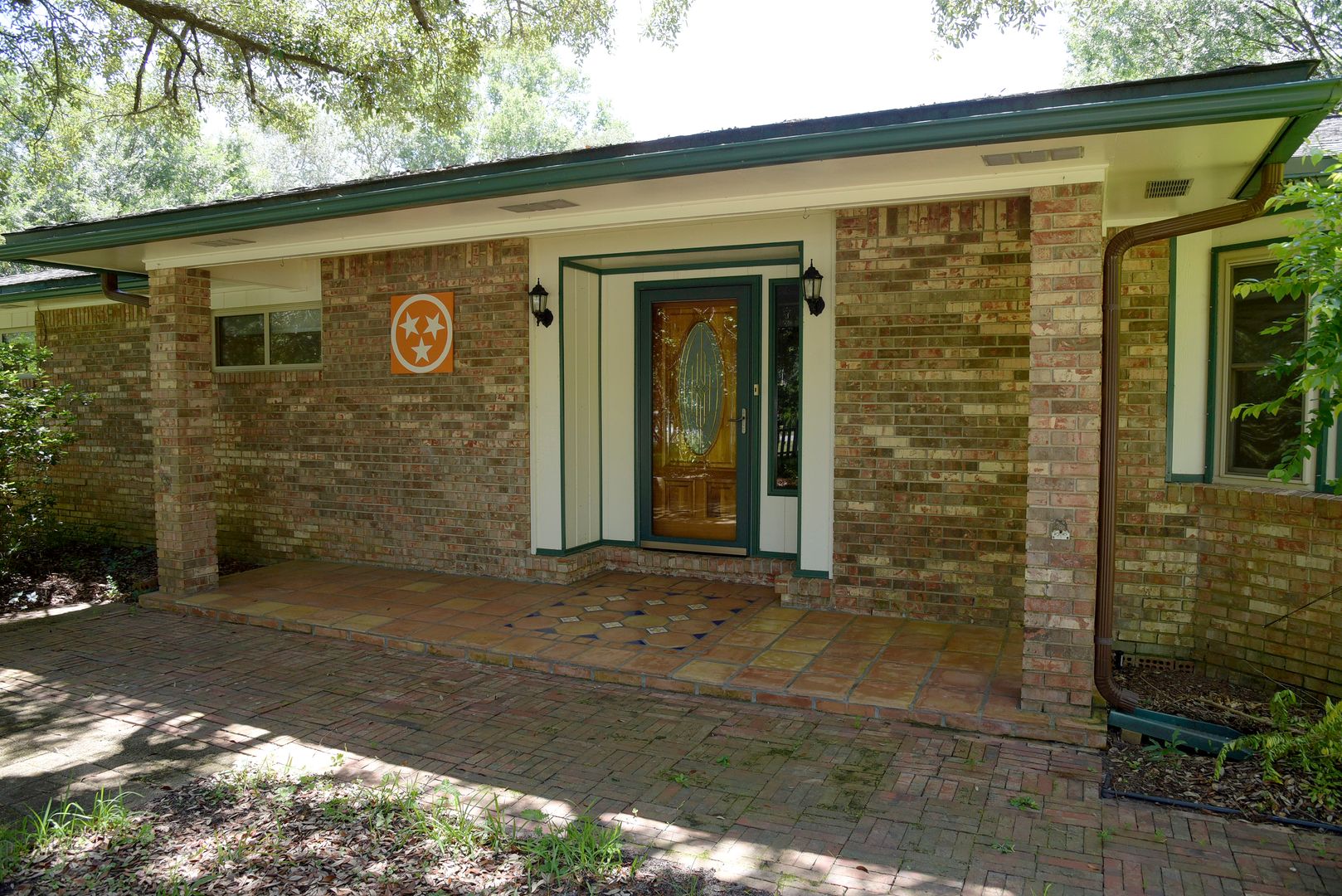 Niceville House: 218 Howard Street