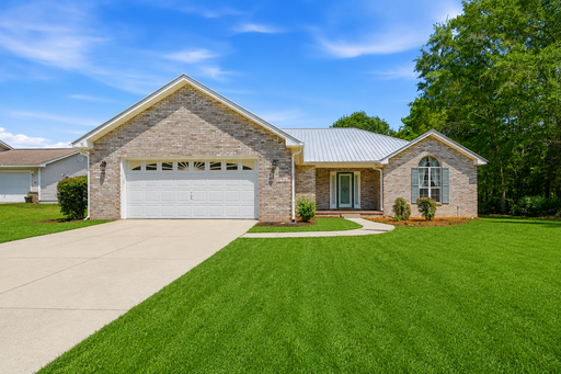 Spacious 3BR/2BA Home Near the Bay with Huge Fenced Backyard! – photo 1