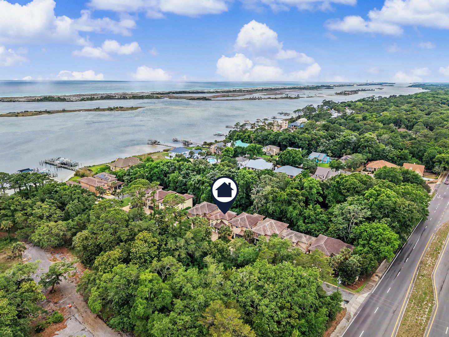 Mary Esther House: 490 Soundview Court