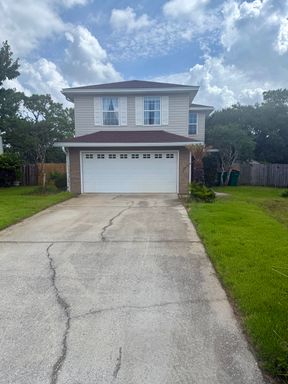Bright & Spacious 4 Bedroom Home Near Hurlburt Field!