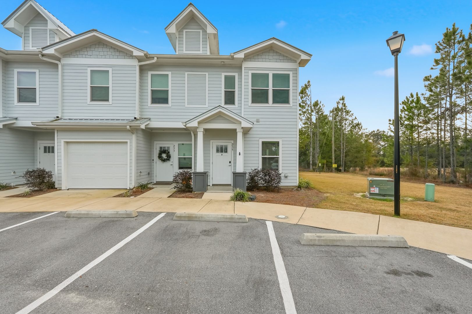 Freeport Townhome: 235 Date Palm Lane