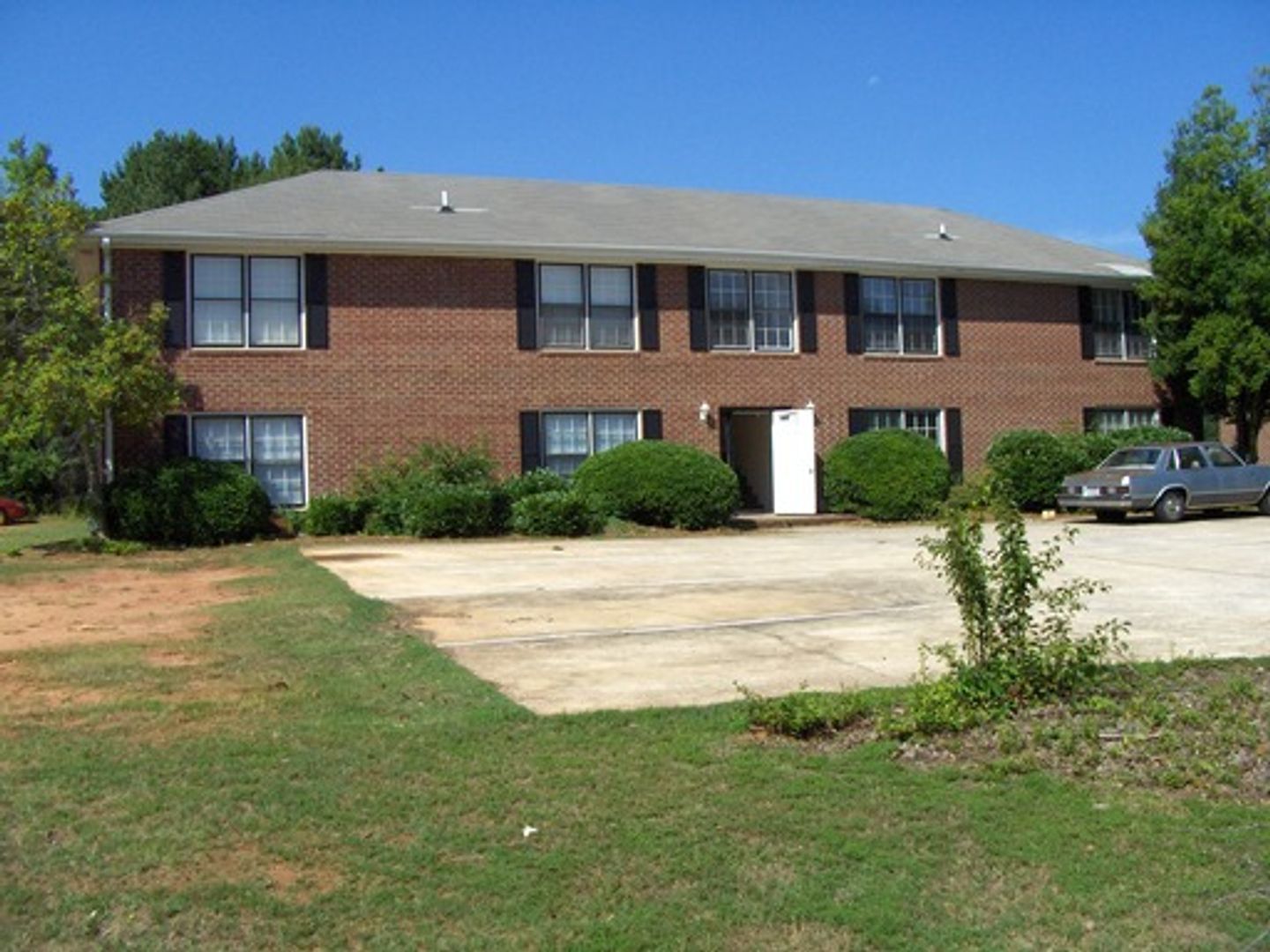 Athens Apartment: 160 Barrington Place