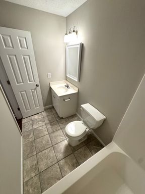 Pineview Drive, Athens, GA 30606