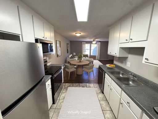 Pineview Drive, Athens, GA 30606