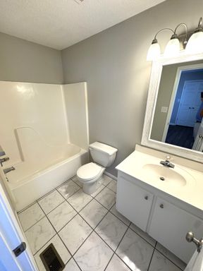 Pineview Drive, Athens, GA 30606
