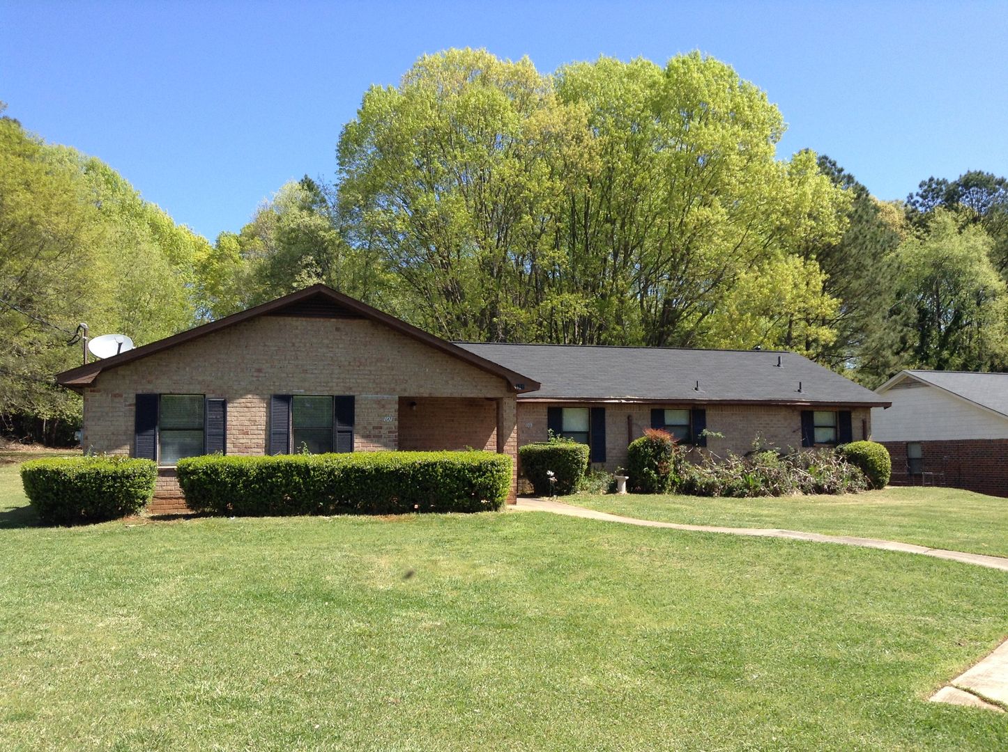 Athens Apartment: 101-103 St. Andrews Ct